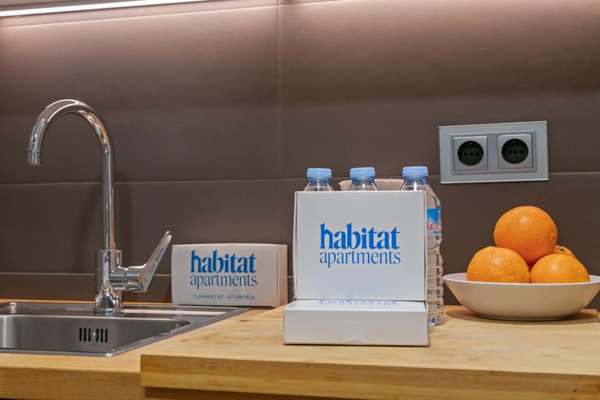 Habitat Apartments Garden View Barcelona Ngoại thất bức ảnh